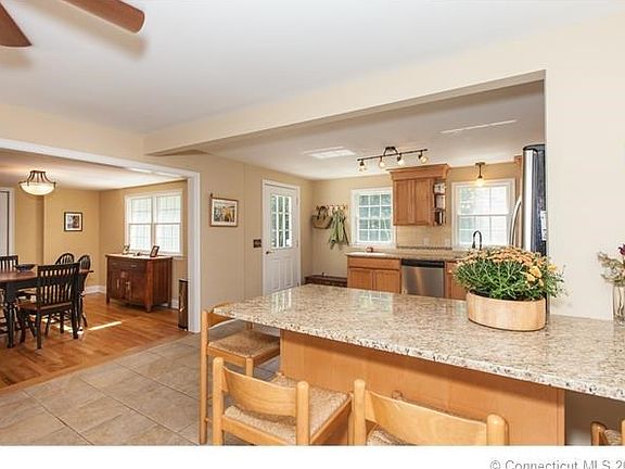 Nice flow from the kitchen to the Dining Room