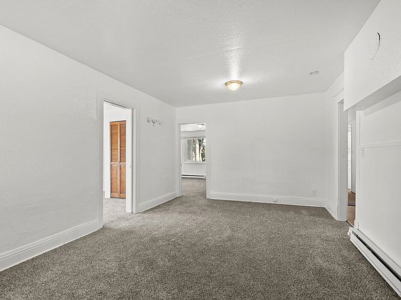 4th image of 1701 E Desmet Ave