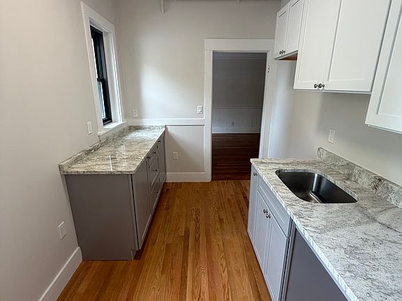 2nd image of 1040 Commonwealth Ave #204