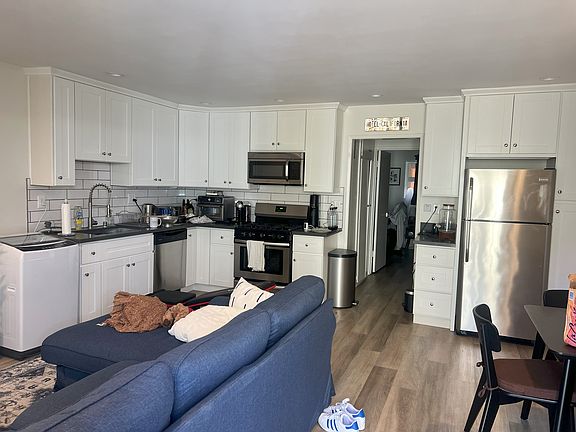 2nd image of 925 W 30th St APT 12