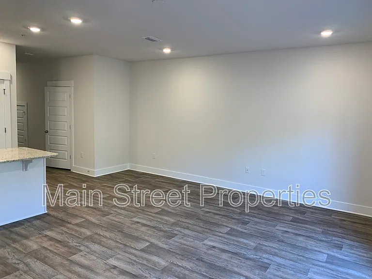 1524 Farragut Way — Photo 5