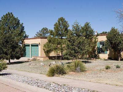 687 Calle Espejo, Santa Fe, NM, 87505
