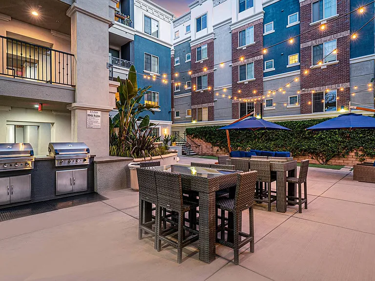 The Adler Apartments — Photo 6