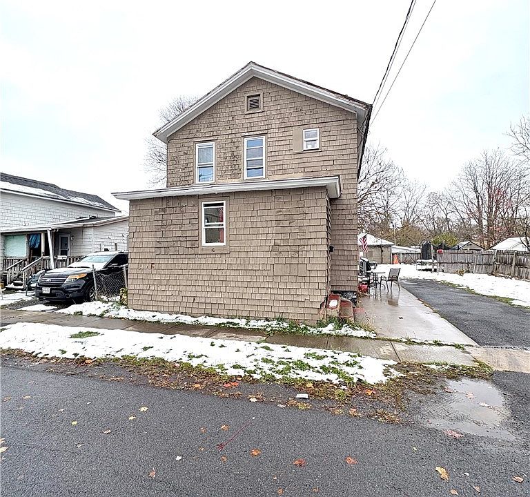 1st image of 10 Rock Ave