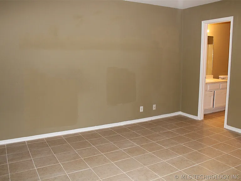 6657 S Utica Pl — Photo 15