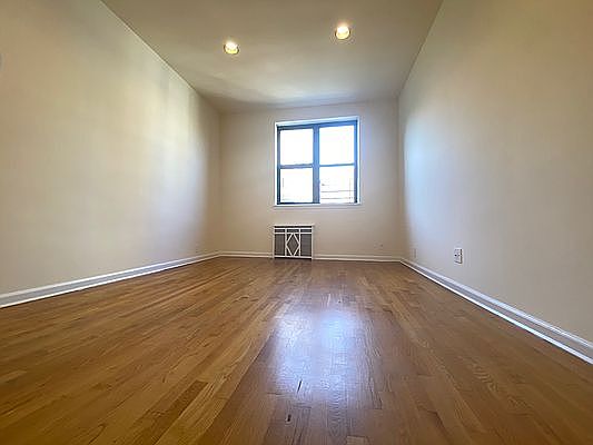 2nd image of 330 E 77th St #5AA