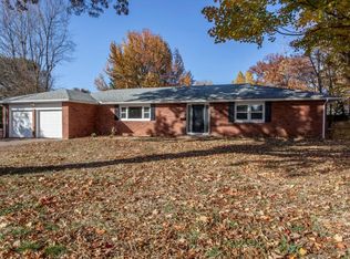 2217 E Bancroft St, Springfield, MO 65804