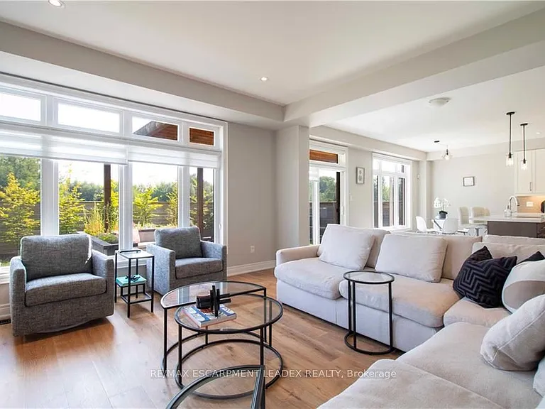 19 Secinaro Ave — Photo 19
