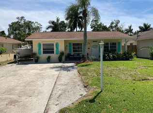 778 98th Ave N, Naples, FL 34108