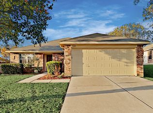 845 Edgehill Rd, Burleson, TX 76028