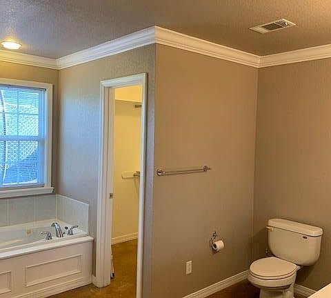 5th image of 132 W Cedar St