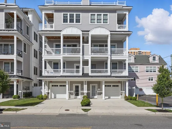 105 S Surrey Ave, Ventnor City, NJ 08406