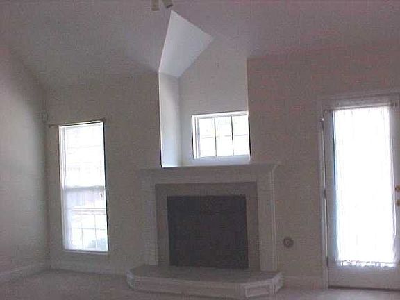 5th image of 724 Lake Thurmond Ct