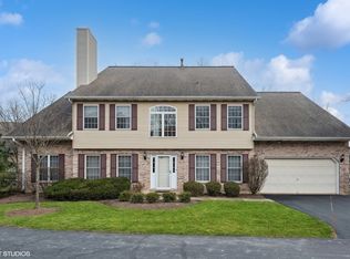1499 Laurel Oaks Dr, Streamwood, IL
