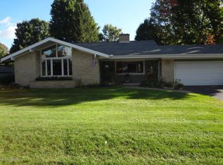 506 Lewis Ln, Fremont, MI 49412