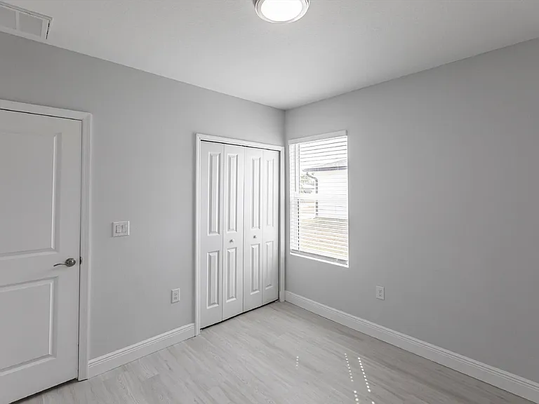 2113 Como St — Photo 19