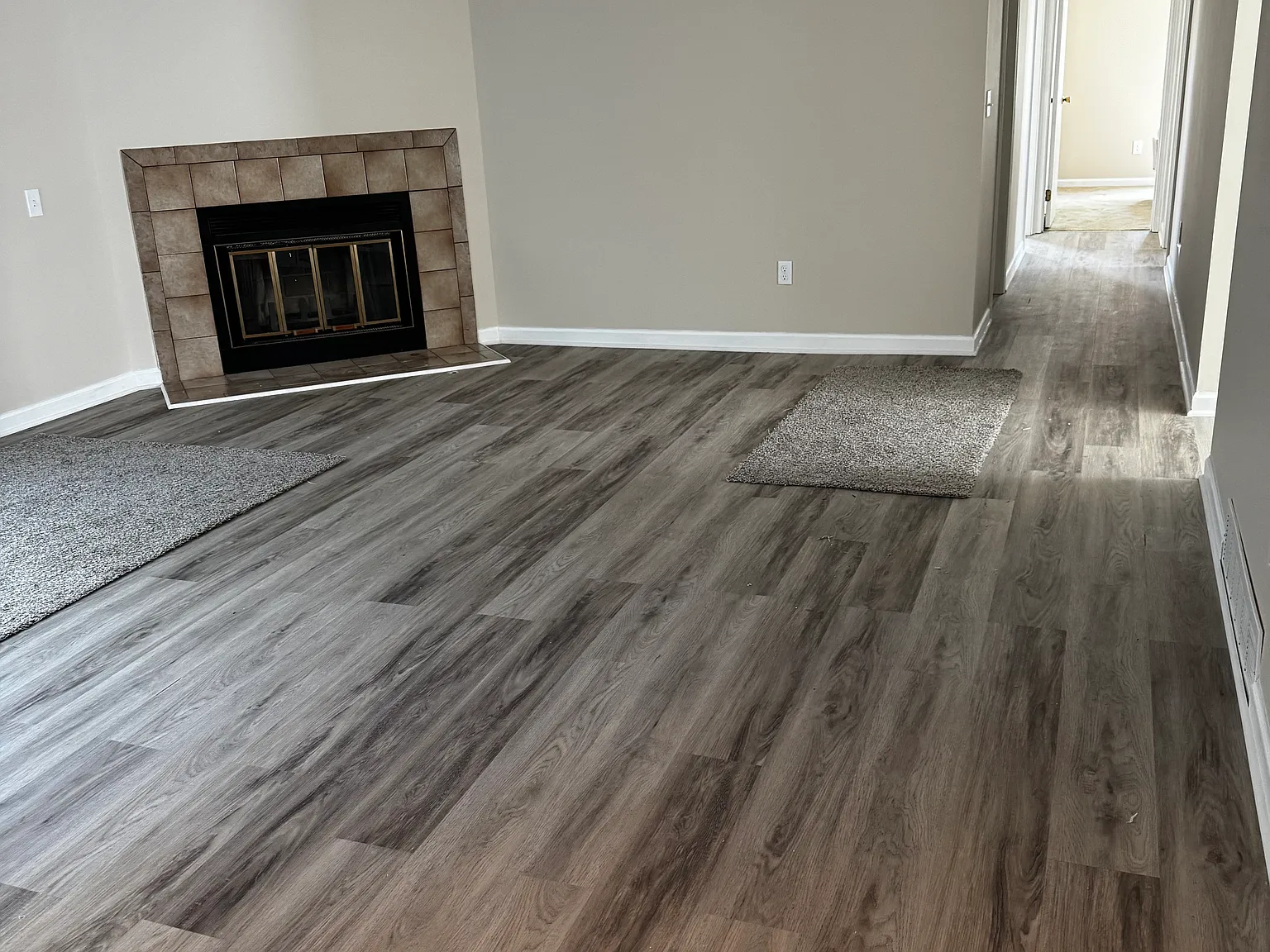 3 bed, 1300 sqft, $2,700 — Photo 2