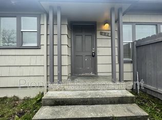 630 NE Polk St, Roseburg, OR