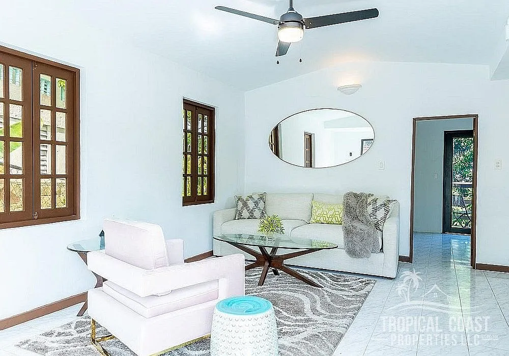 1 bed, 1.0 bath, 700 sqft, $1,795 — Photo 2