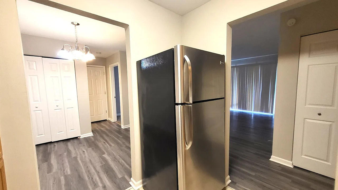1 bed, 700 sqft, $1,500 — Photo 4