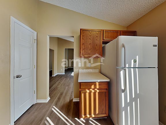 4th image of 812 Copenhagen Way