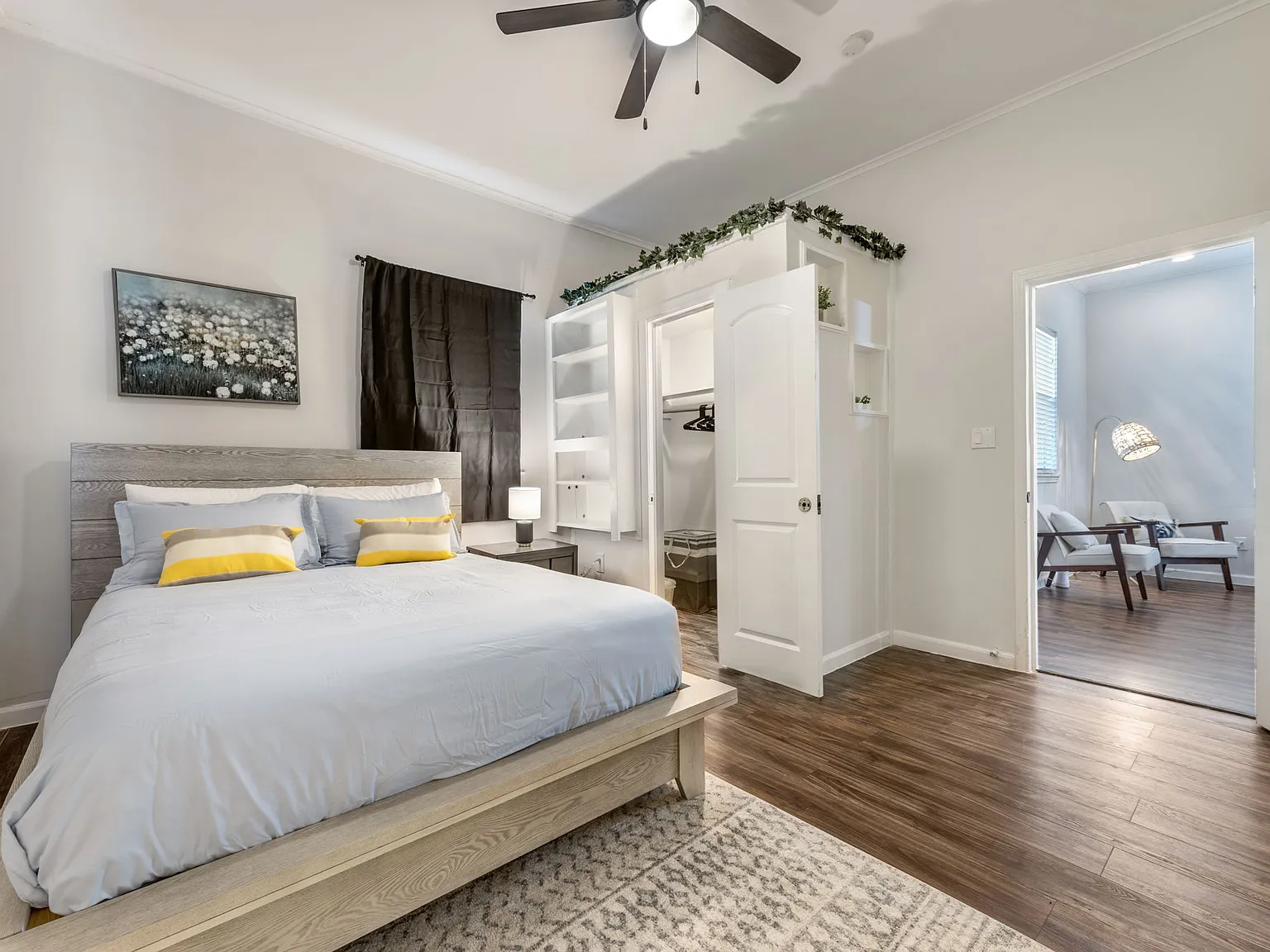 3 bed, 1357 sqft, $895 — Photo 1