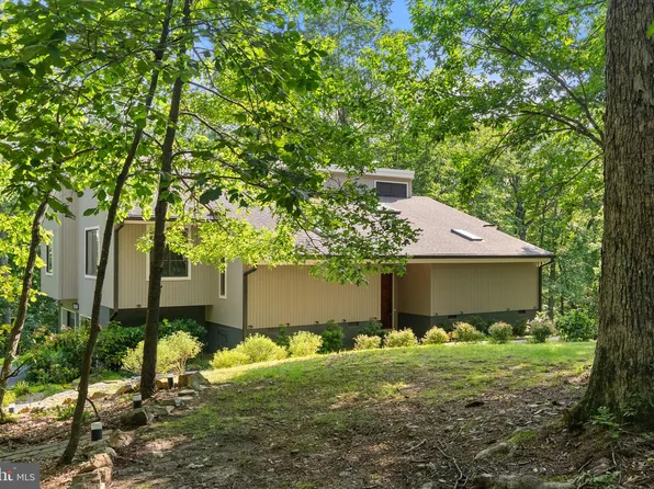 39368 Longhill Ln, Aldie, VA 20105