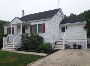 40 Maiden Ln, Spotswood, NJ 08884