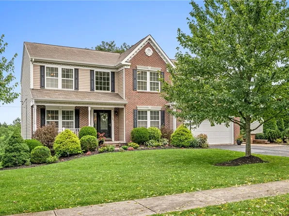 101 Tuscany Ridge Dr, Oakdale, PA 15071