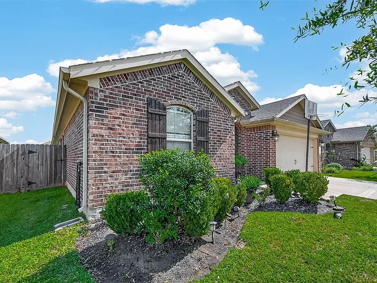 18306 Pelham Hollow Trl — Photo 2