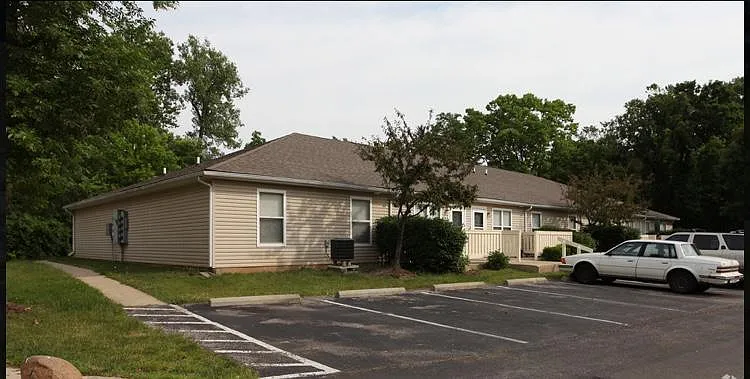 Rocky Creek Apartments — Photo 3