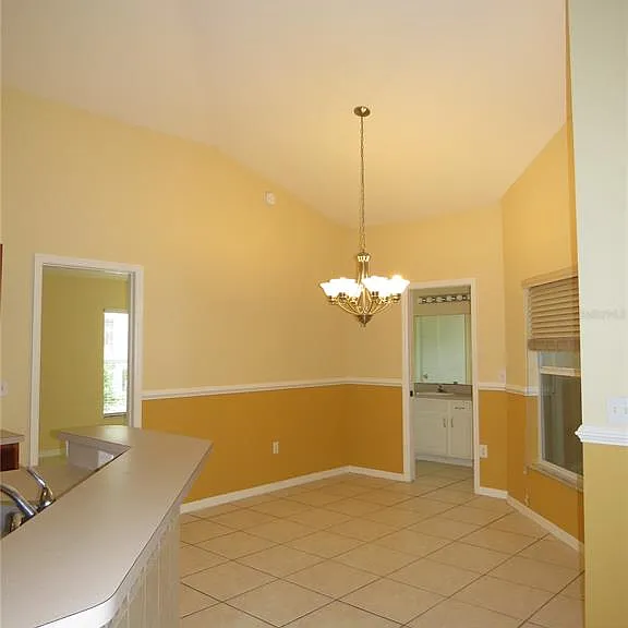 9427 Hunters Pond Dr — Photo 7