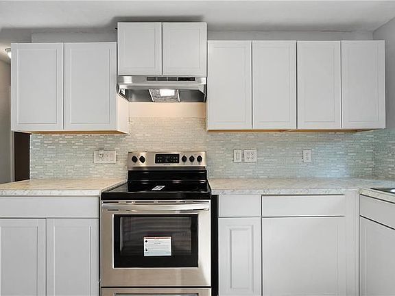 5th image of 1598 NE 36th St
