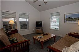 2nd image of 4114 San Jacinto Dr