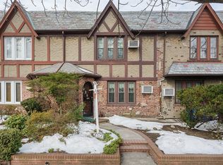 2924 167th St, Flushing, NY 11358