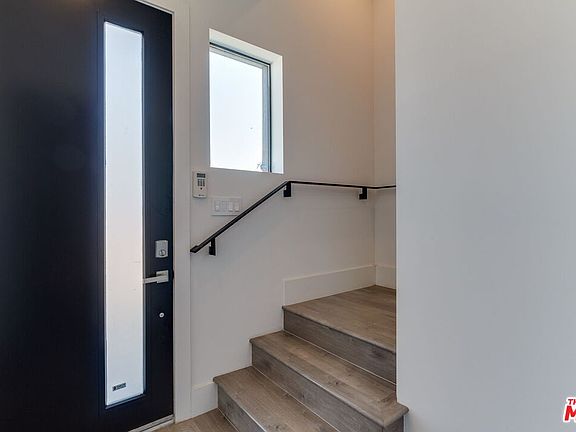5th image of 4826 1/2 Pickford St