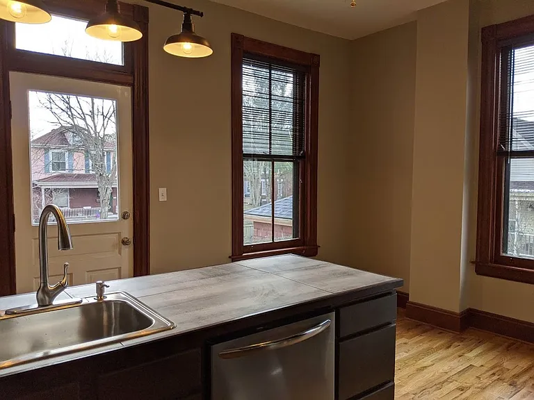 2221 Scott Blvd — Photo 3
