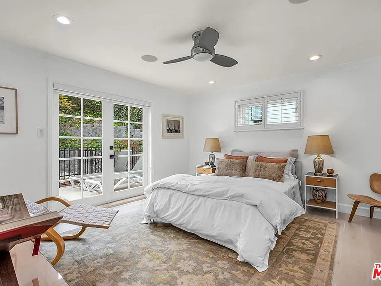 751 Westholme Ave — Photo 23