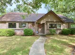 26222 Oakhurst Dr, Spring, TX 77386