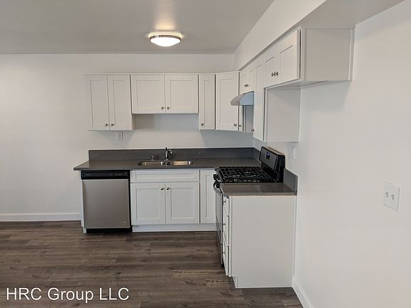 3rd image of 14329 Haynes St APT 2