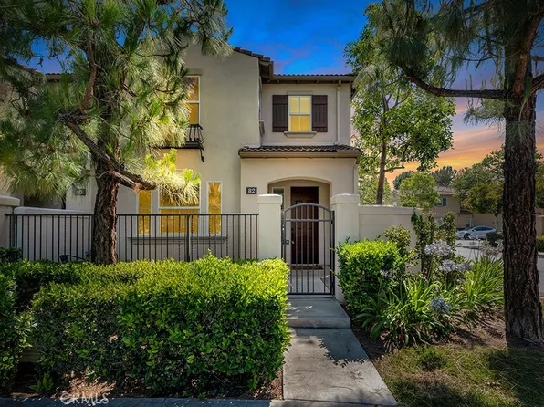 82 Trailing Vine, Irvine, CA 92602
