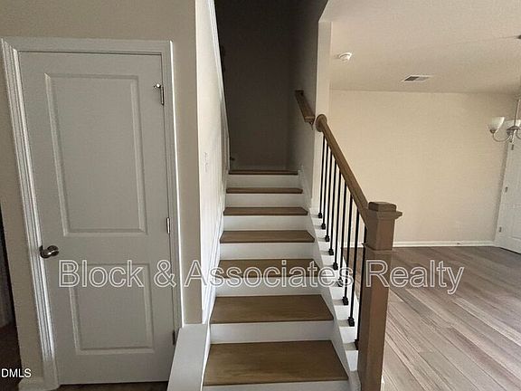 4th image of 268 Abbots Mill Dr