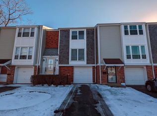 1969 Governors Ln, Hoffman Estates, IL 60169