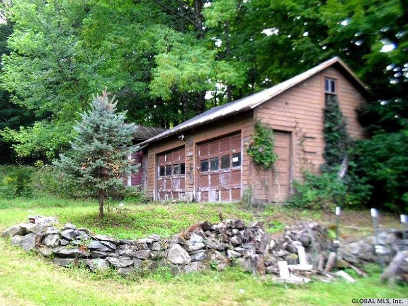 4th image of 1107 NY 43