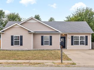 537 Oakmont Dr, Clarksville, TN 37042
