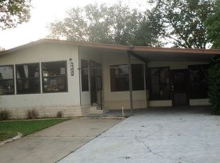 9023 Central Ave, Brooksville, FL 34613