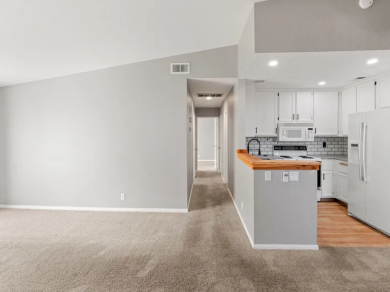 11511 Fury Ln #28-EL — Photo 6