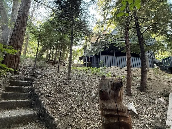 380 Dolly Varden Dr, Lake Arrowhead, CA 92352