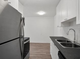 645 Townsite Rd #STUDIO, Nanaimo, BC V9S5K1