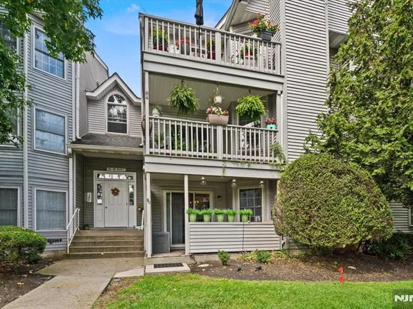 80 Quartz Ln, Paterson, NJ 07501